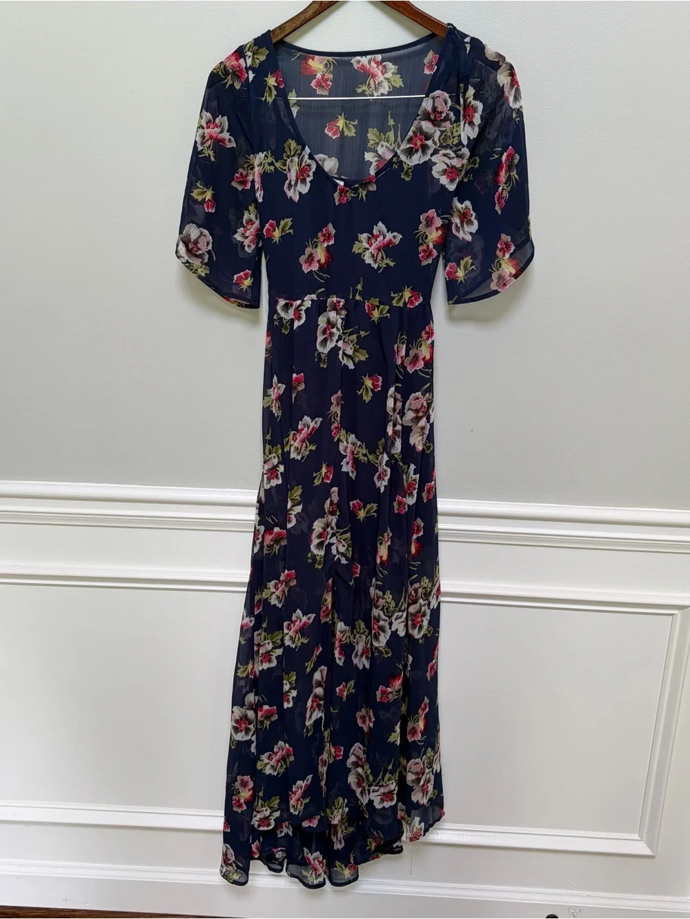 Abercrombie & Fitch EUC Navy Floral Maxi Dress with Pink and Cream Blooms XS